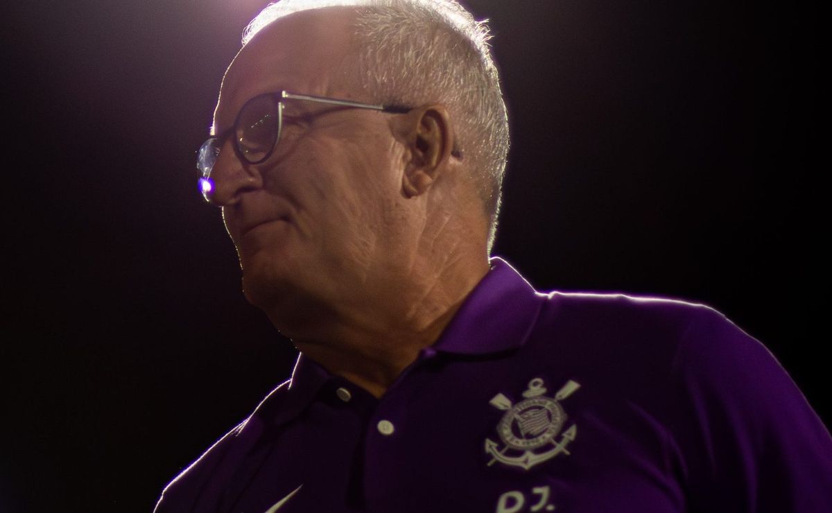 Corinthians promete três reforços para Dorival Júnior