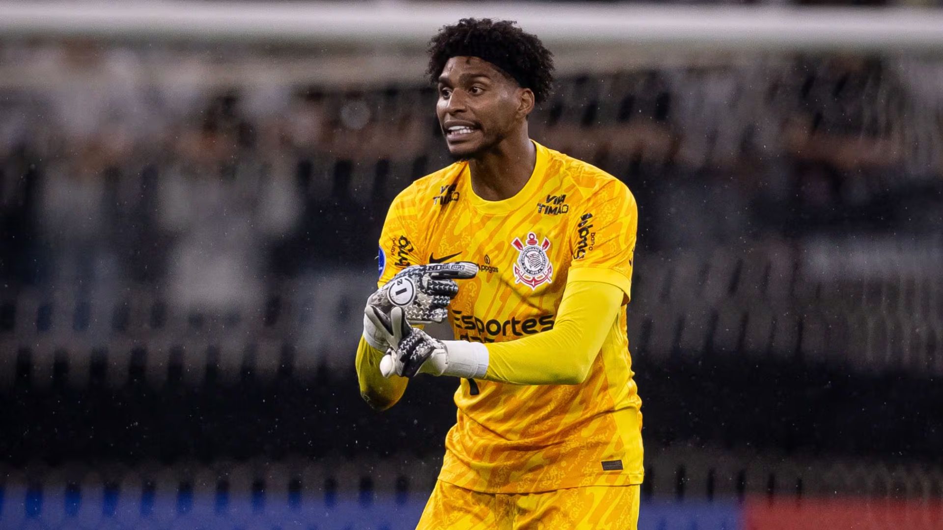 Craque Neto dispara contra Flamengo por atitude com Hugo Souza