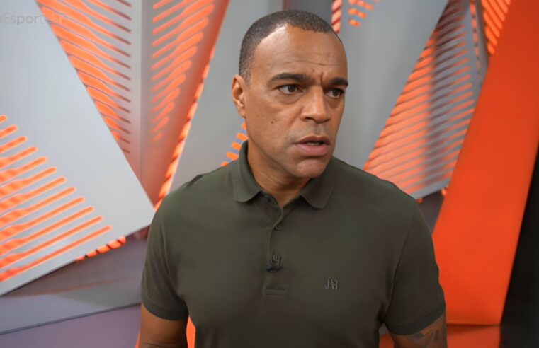 Denílson faz cobrança ao sinalizar possível vexame: “É gigante”