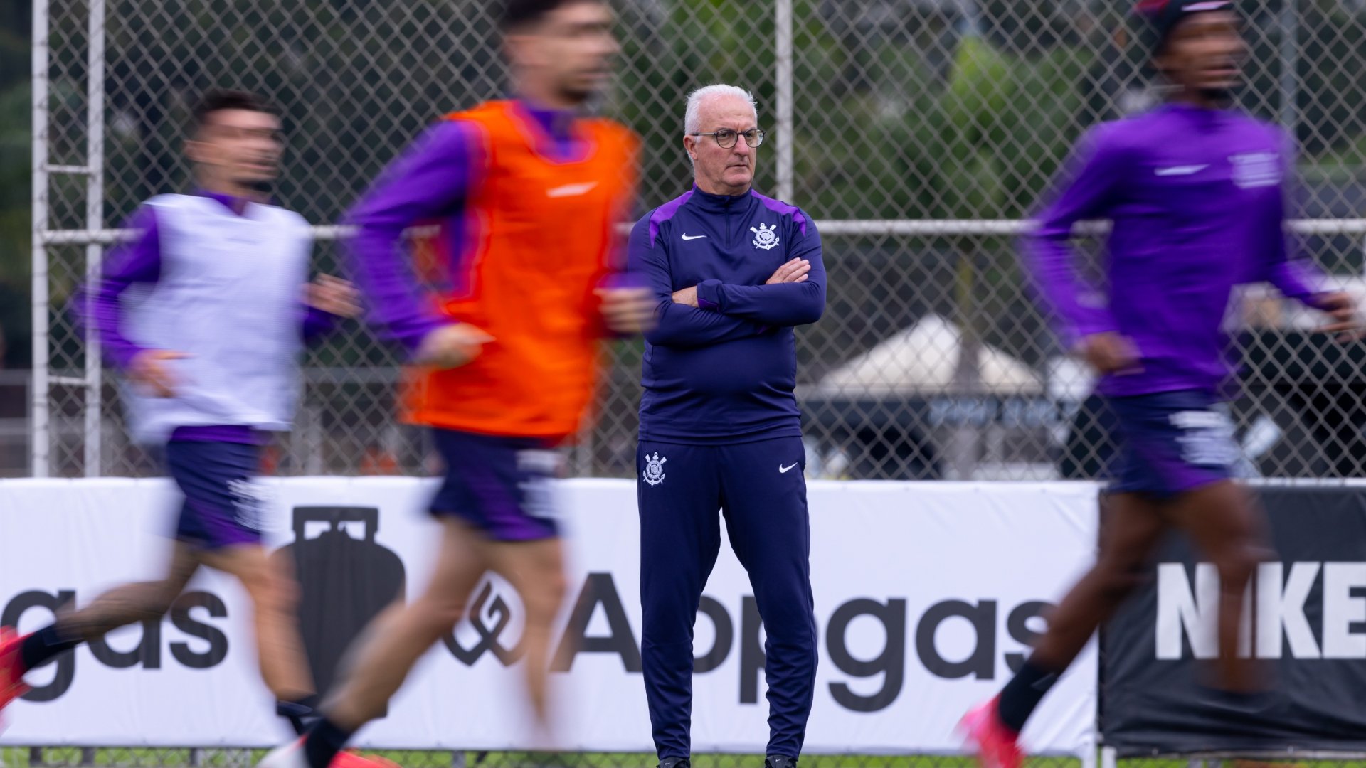 Dorival, do Corinthians, elege atleta promissor