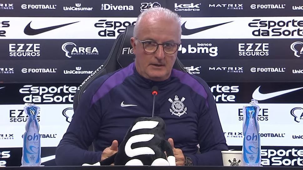 Dorival indica necessidade de rodízio no Corinthians