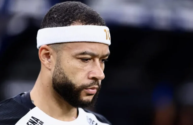 Memphis Depay está insatisfeito nos bastidores do clube