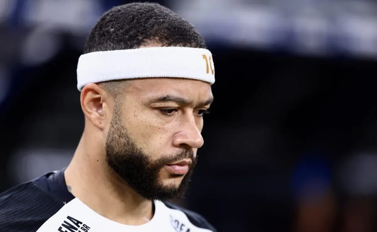 Memphis Depay está insatisfeito nos bastidores do clube