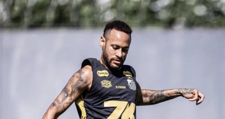 Neymar treina e agita torcida do Santos com possibilidade de retorno
