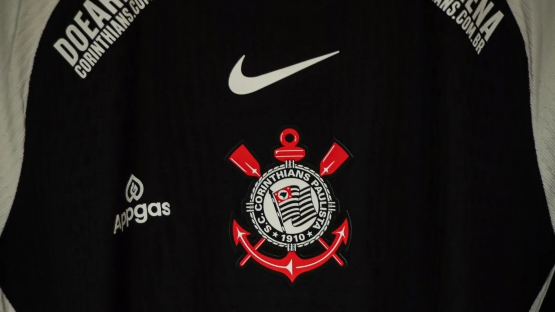 Nicola detalha proposta da Adias para substituir Nike