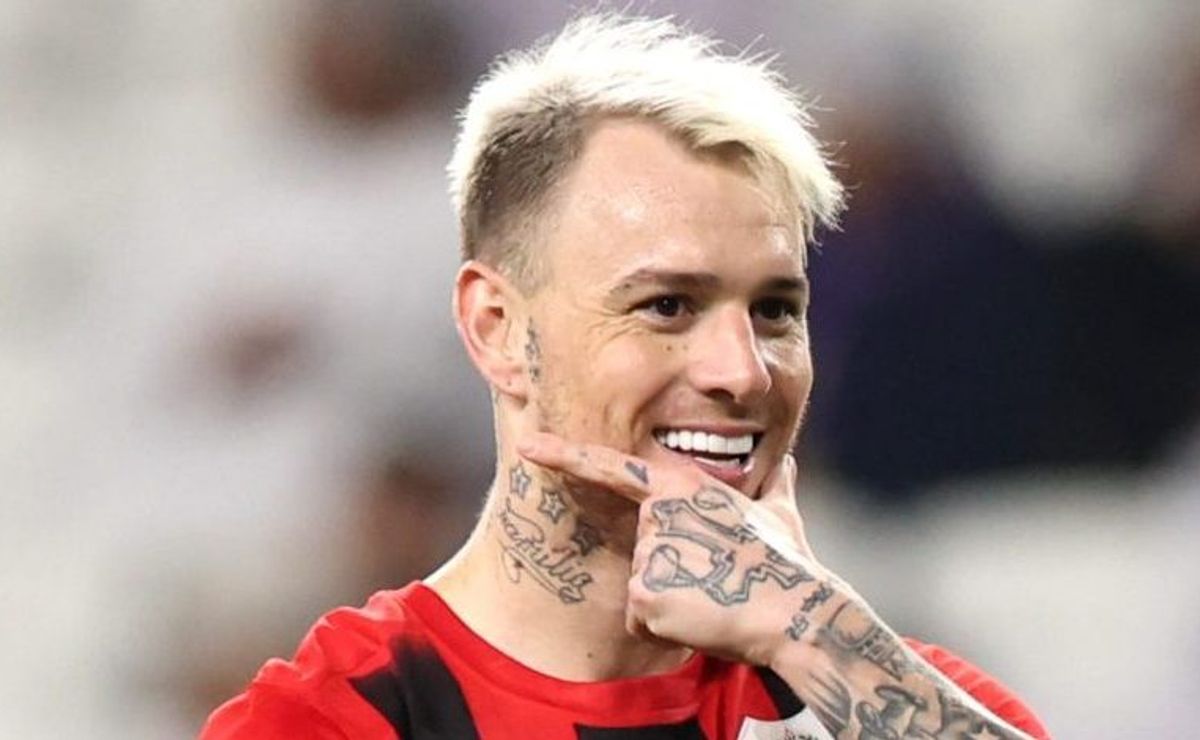 Roger Guedes, ex-Corinthians, está na mira do Cruzeiro