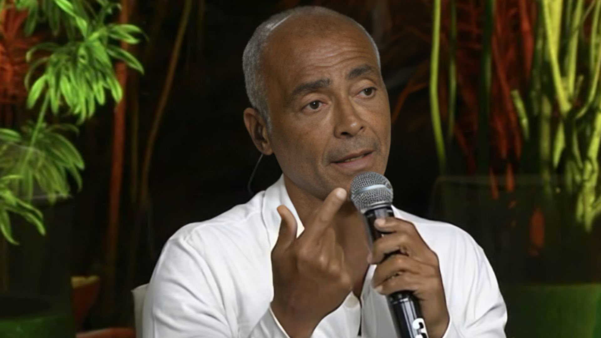 Romário rechaça duas estrelas do Brasileirão como craques