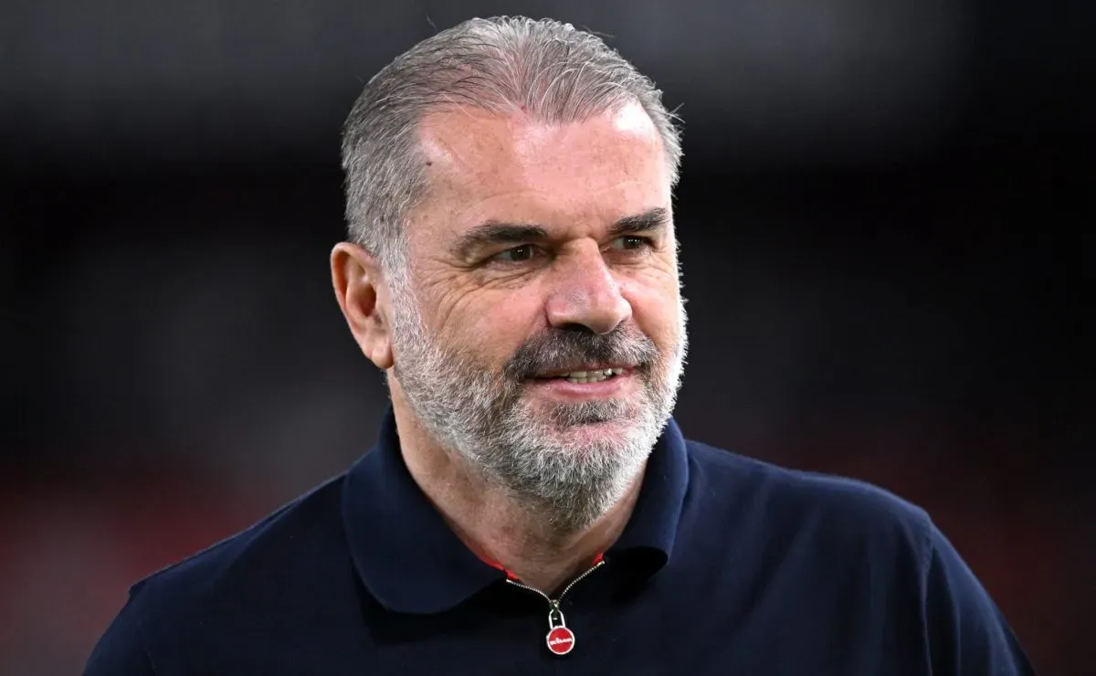 Treinador do Tottenham espera treinar o time paulista um dia