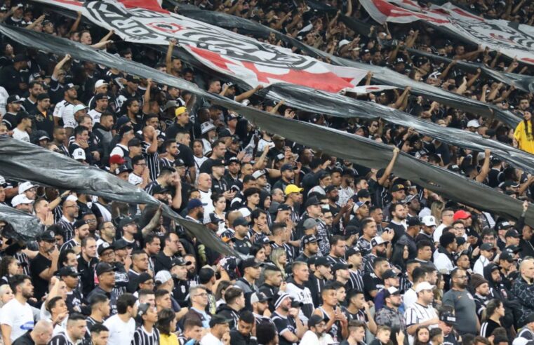 torcedores revelam o maior freguês e o maior carrasco