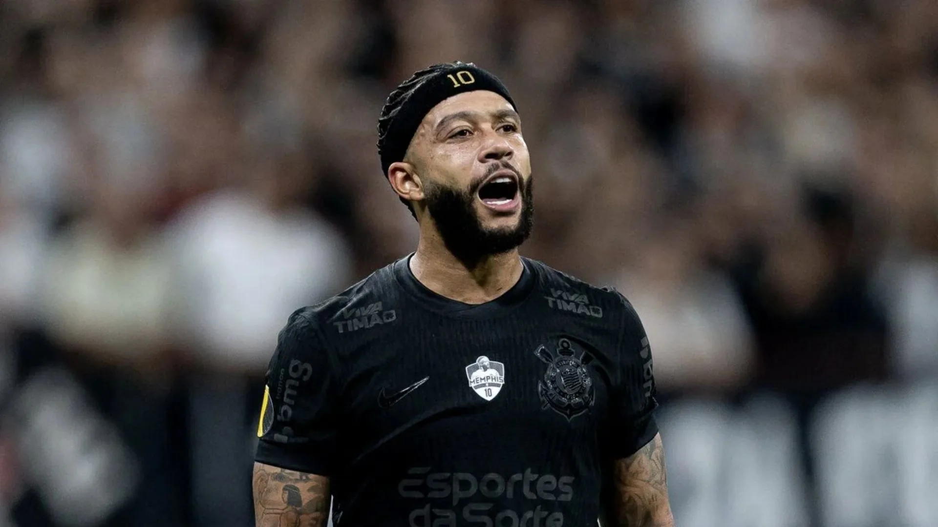 Casagrande indica motivo para ‘sumiço’ de Depay no Corinthians