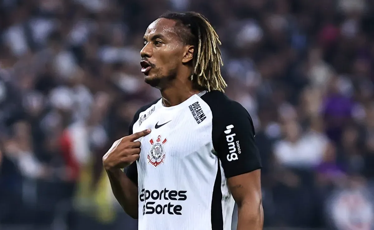 Corinthians confirma ausência de André Carrillo contra o Vitória