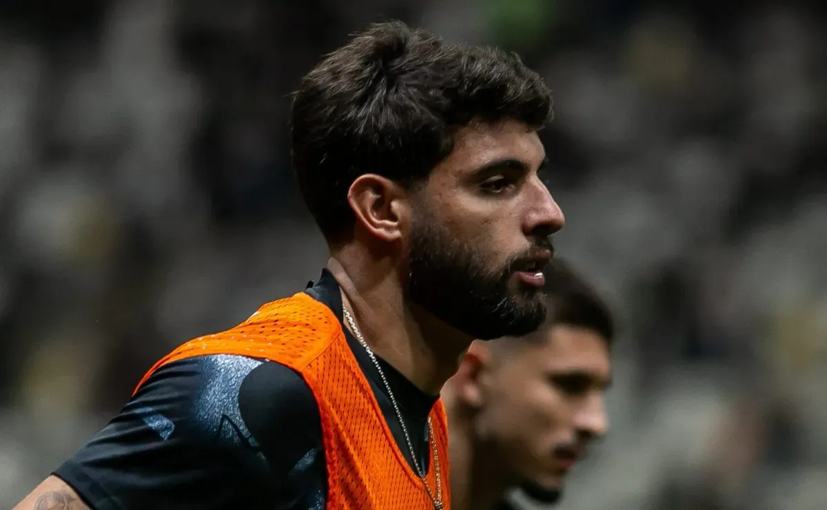 Corinthians não recebeu ofertas por Yuri Alberto, Garro e Bidon, diz Stabile