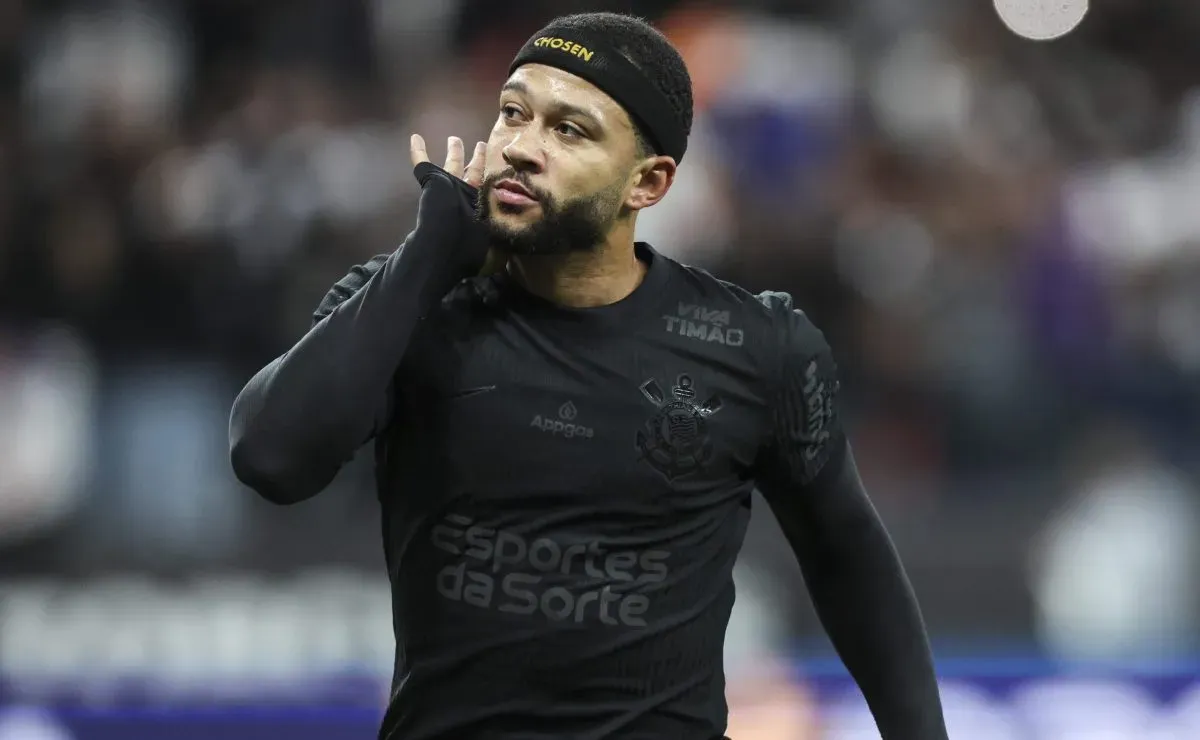 Corinthians pode perder Memphis Depay que despertou interesse de clube do futebol europeu