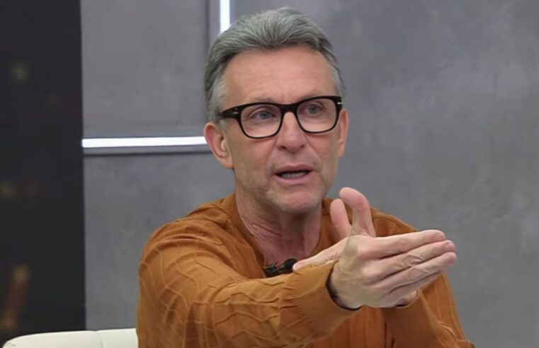 Craque Neto descarta Igor Vinícius e sugere Vegetti no Corinthians