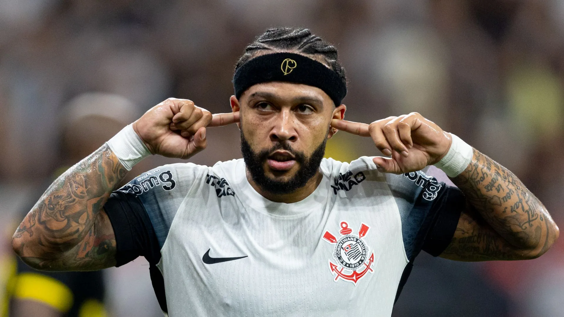 Craque Neto detona Depay ao exaltar Cássio no Corinthians