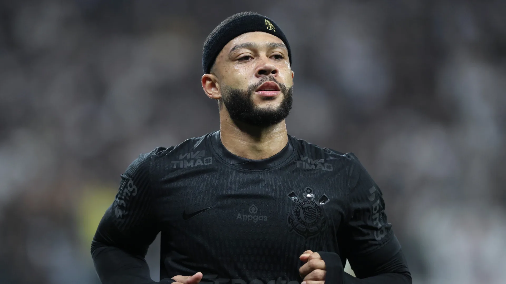 Depay cobra Corinthians por dívida milionária e faz forte ameaça