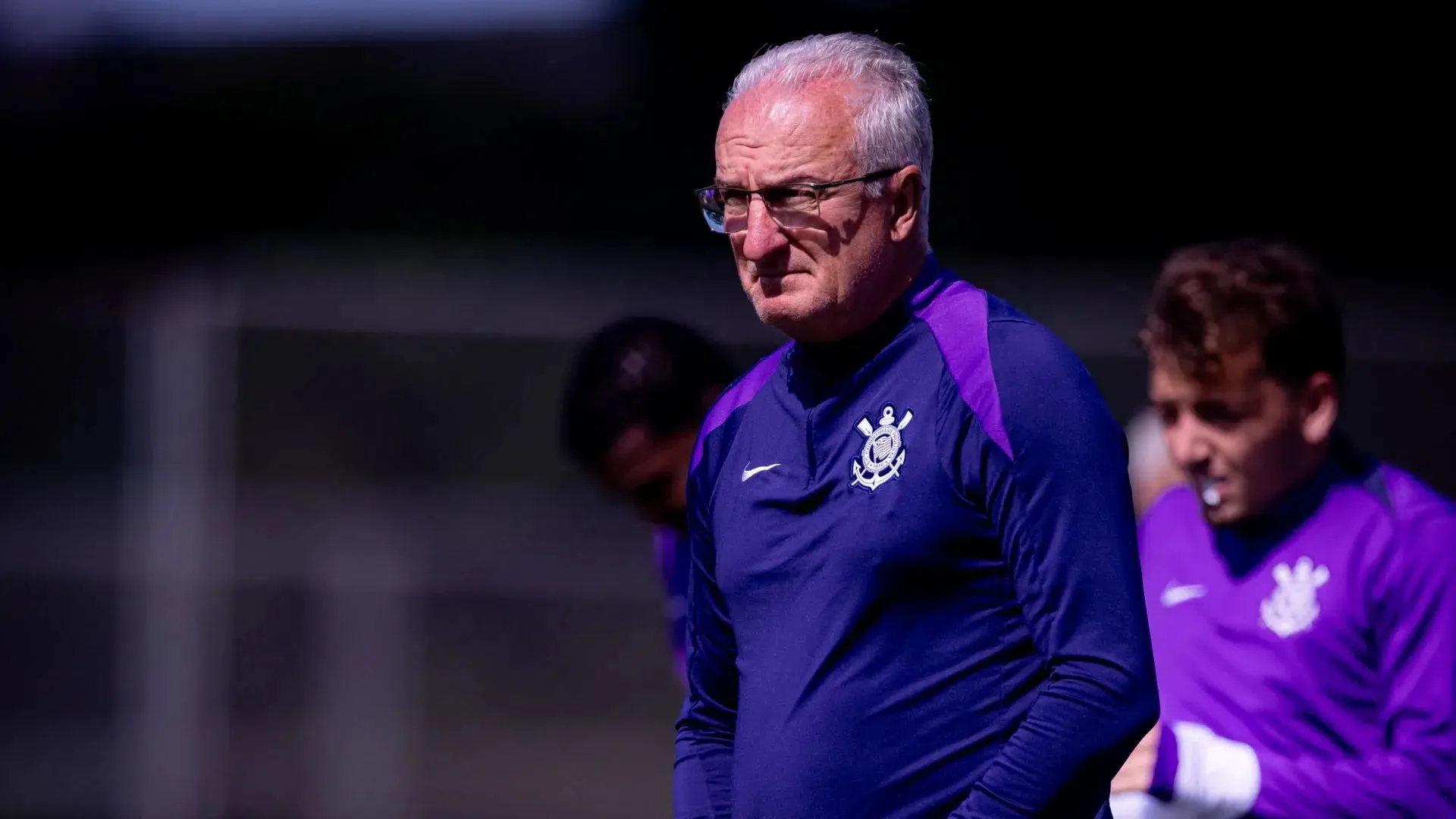 Dorival Júnior fecha lista de saídas com Hugo, Coronado e outros