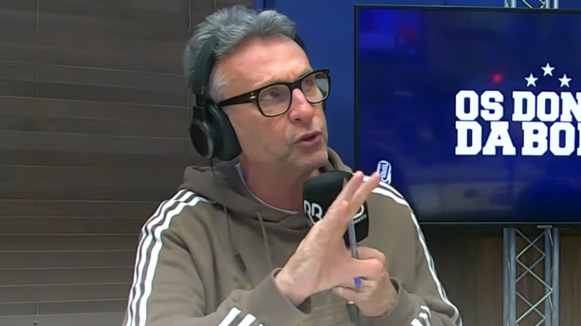 “É o Pelé do gol”