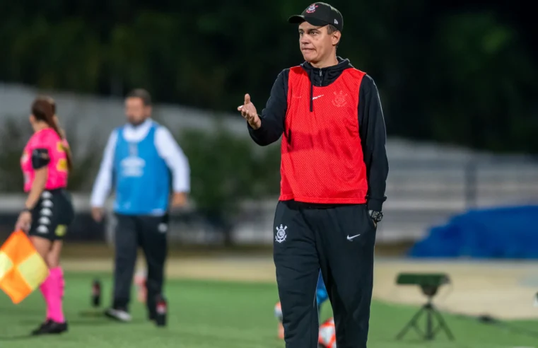 Lucas Piccinato fala sobre as cobranças da torcida