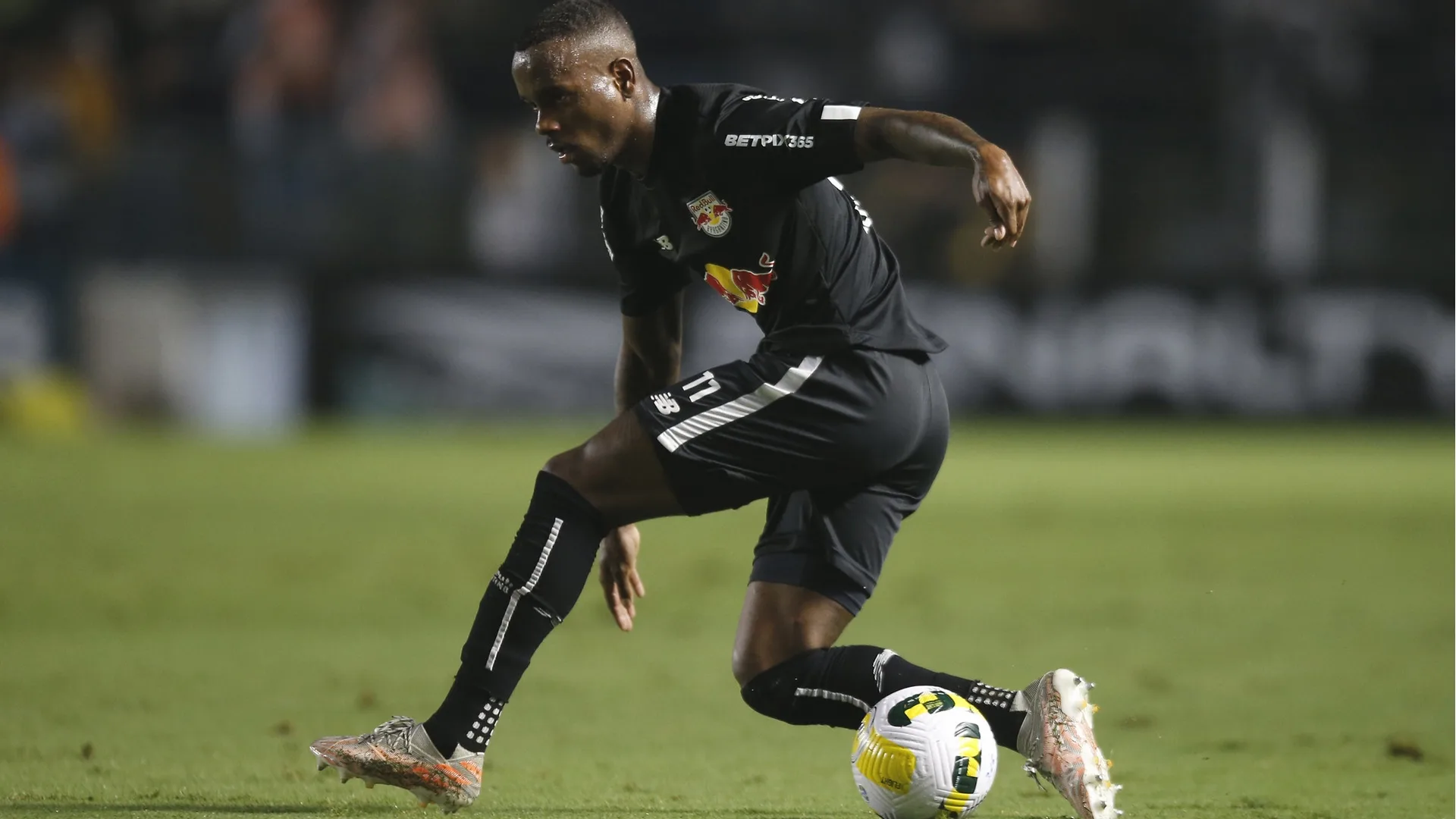 Nicola esclarece chances de Helinho jogar o Brasileirão