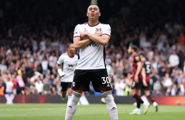 Corinthians negocia com Carlos Vinícius, mas torcedores reprovam