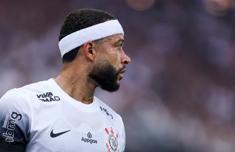 Corinthians vira piada de torcedores rivais por crise com Depay