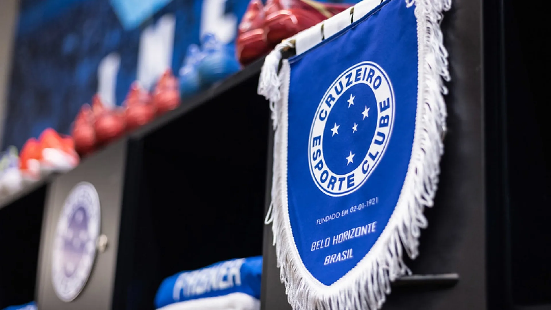 Cruzeiro muda escalação contra o Corinthians pelo Brasileirão hoje