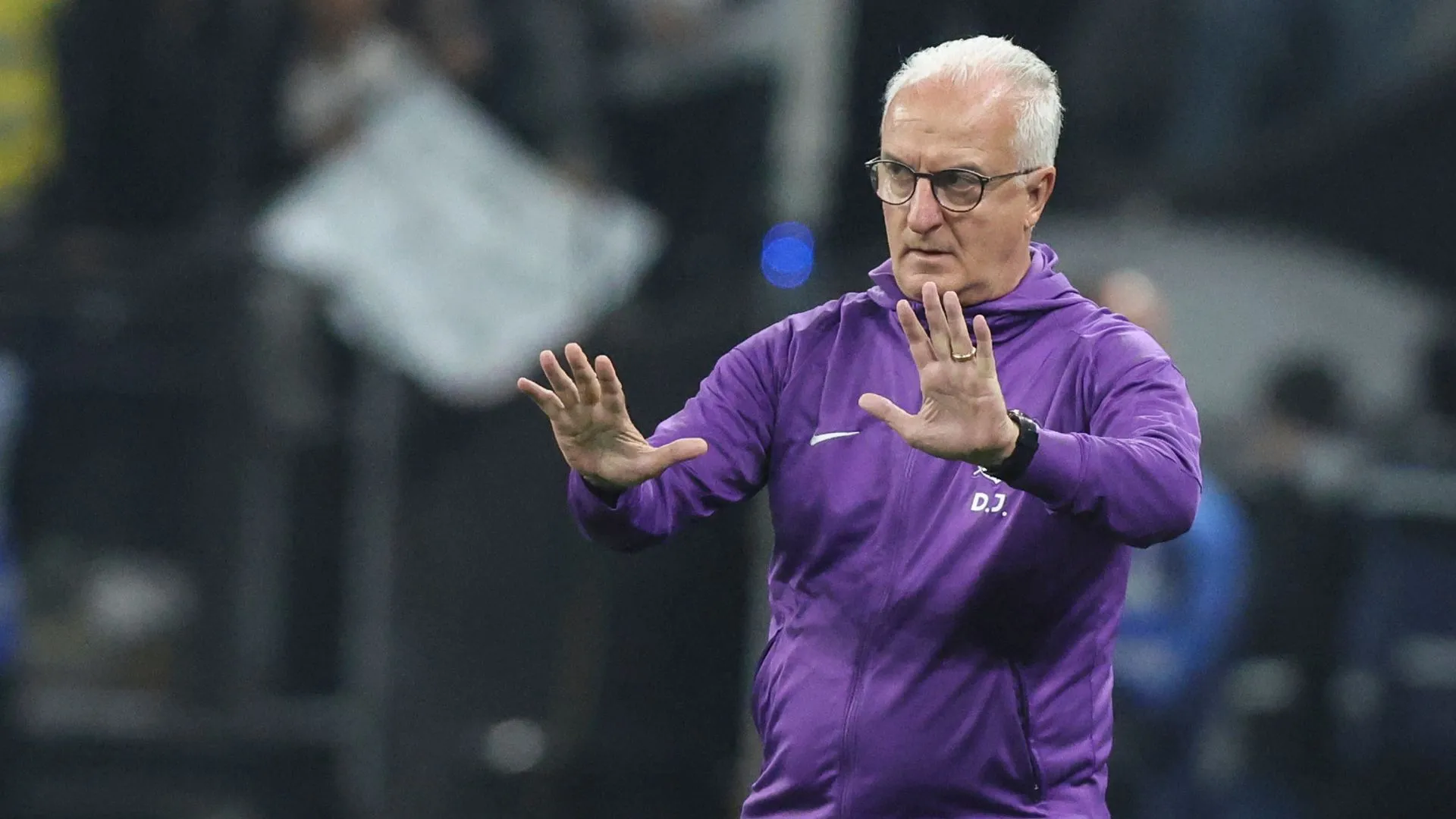 Dorival Júnior confirma ausência de Yuri Alberto contra o Ceará