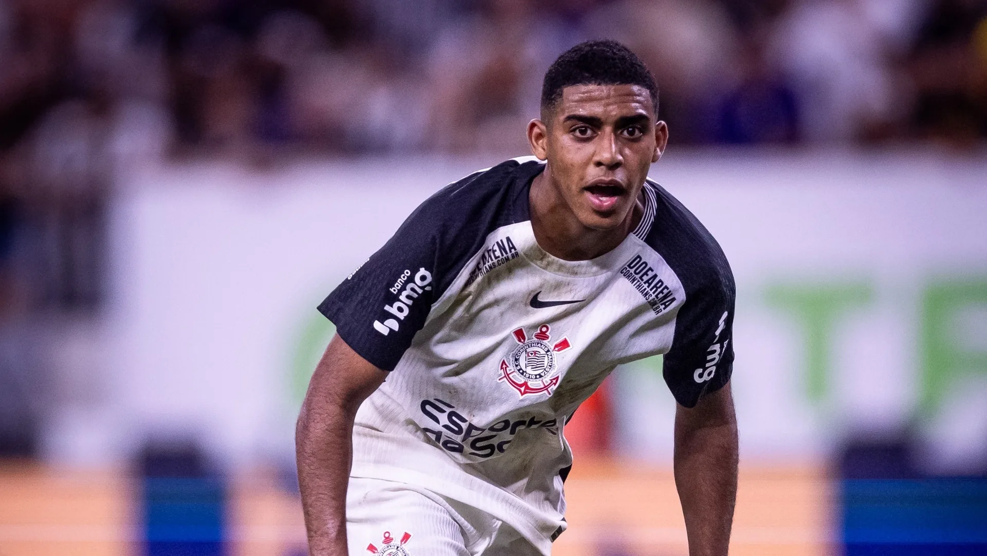 Gui Negão estreia como titular do Corinthians e Fiel aprova atuação