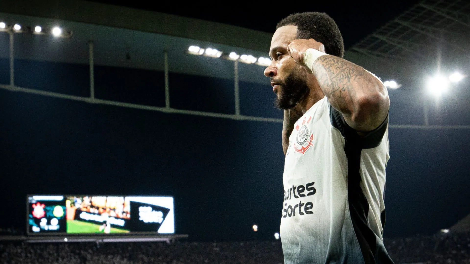 Neto afirma que Memphis processará o Corinthians