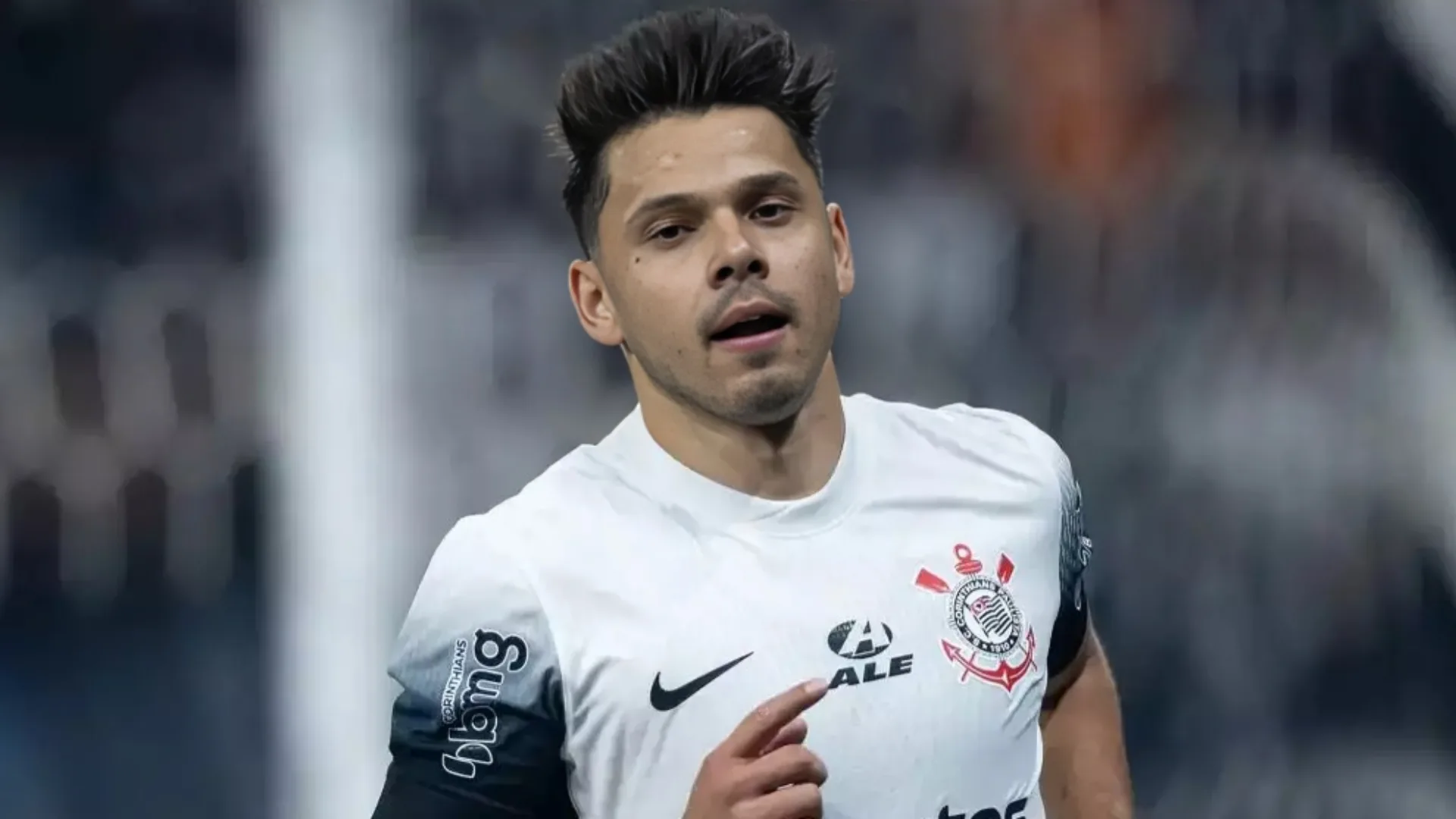 Samir Carvalho aponta nomes que devem deixar o Corinthians no fim do ano