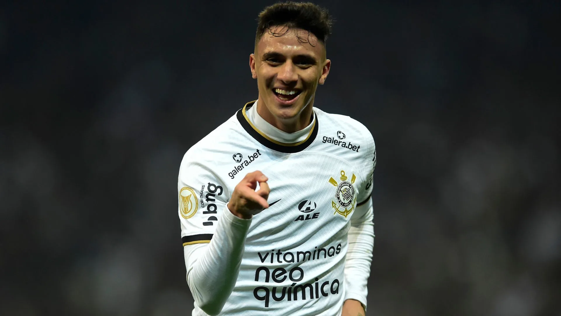 Samir Carvalho diz que Corinthians negocia com Gustavo Mantuan