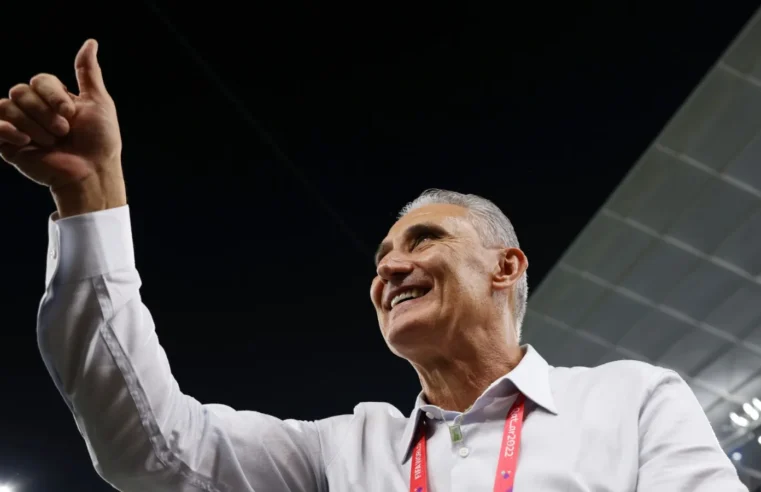 Tite fala sobre retorno ao futebol em reencontro com elenco do Corinthians