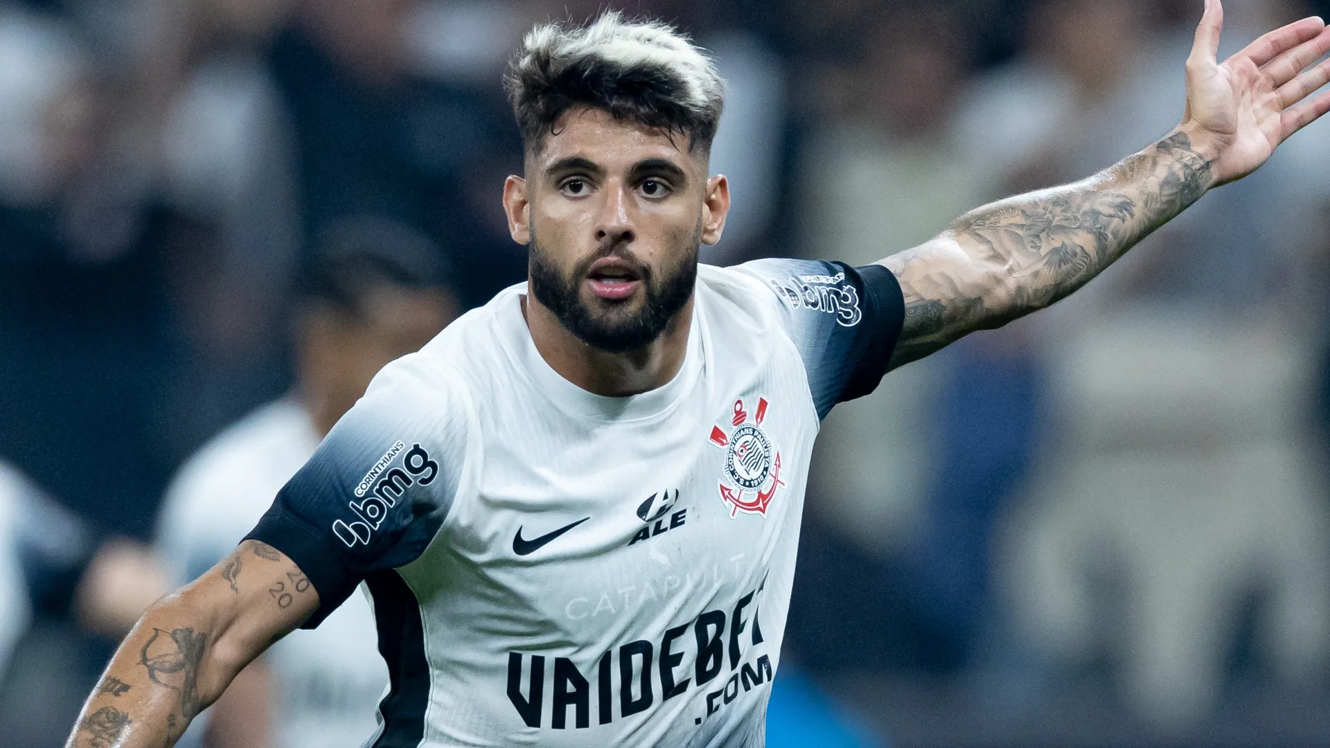 Yuri Alberto fica incomodado com demora para renovação no Corinthians e torcida critica