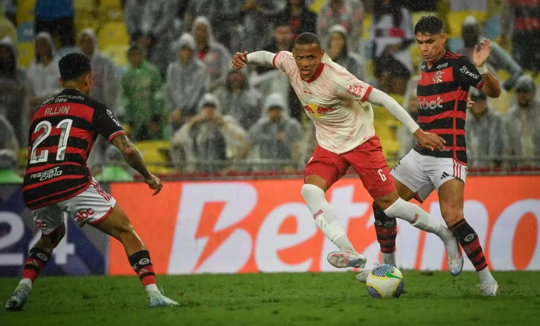 os jogos ao vivo de Globo e Record nesta quarta