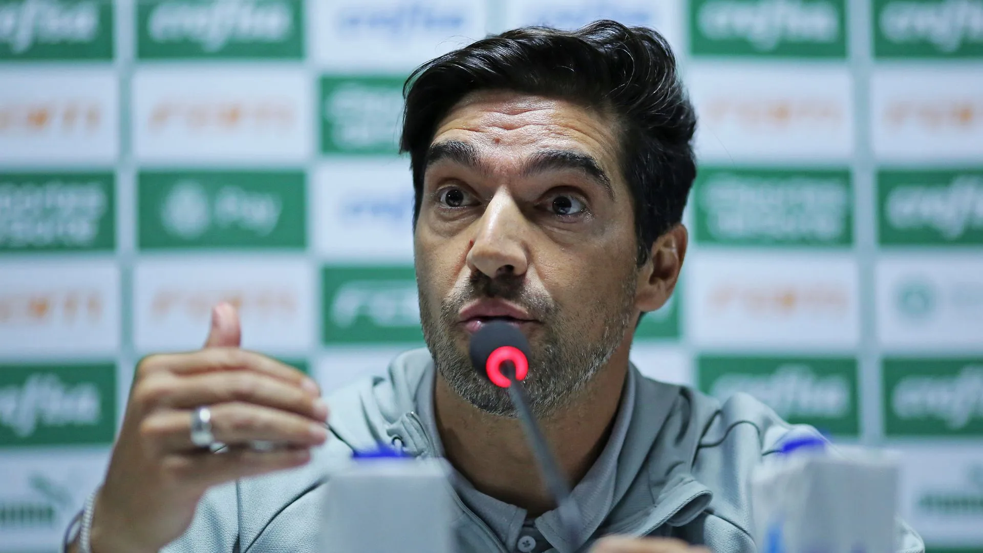 Abel projeta Corinthians x Palmeiras e diz que prefere títulos