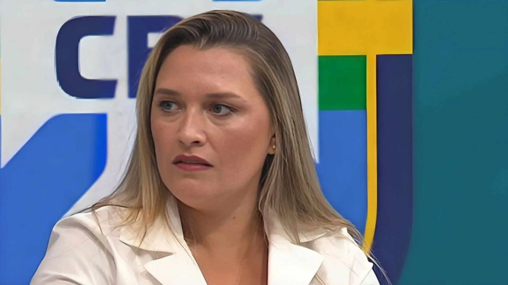 Ana Thaís aponta saída do Corinthians como erro de Carlos Miguel