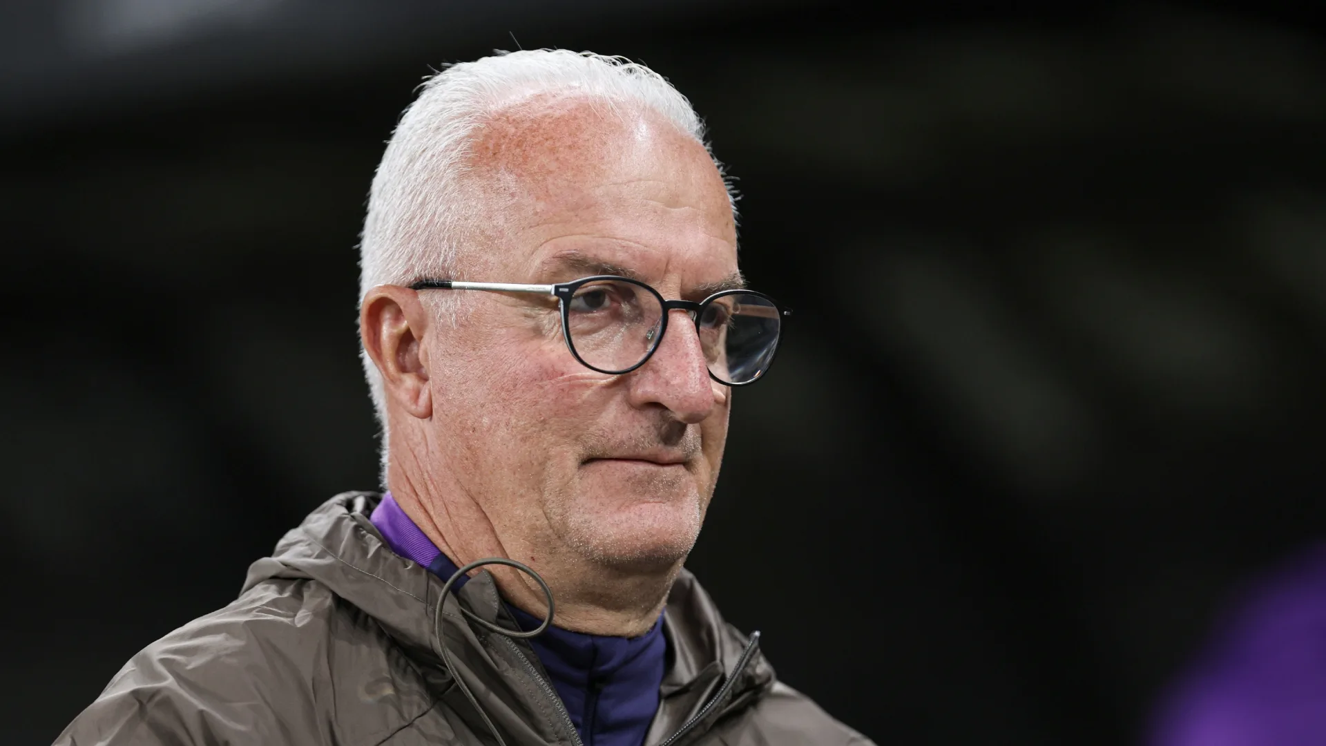 Dorival aprova futebol de jogadores da base do Corinthians