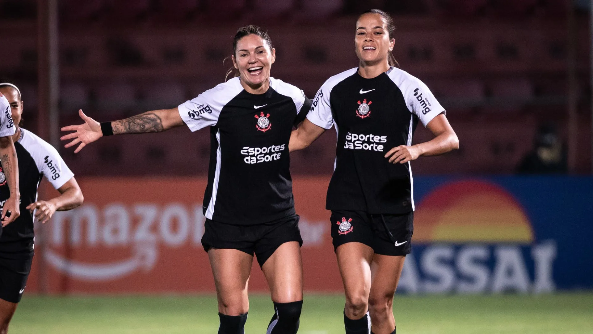 Gabi Zanotti cobra melhorias no calendário do Futebol Feminino
