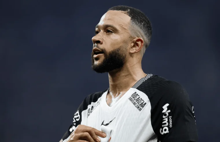 Craque Neto se rende a Memphis Depay no Corinthians