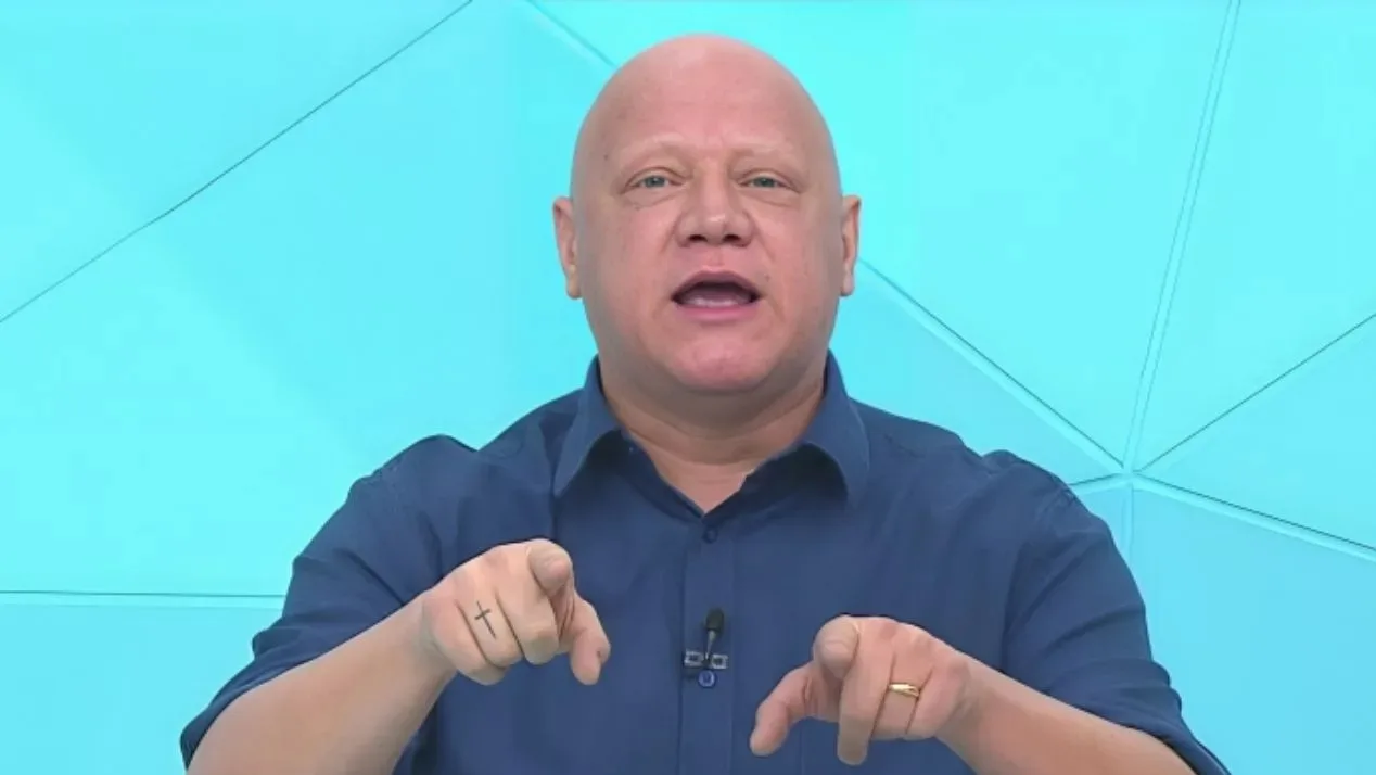 Ronaldo Giovanelli não perdoa e critica Félix Torres no Corinthians