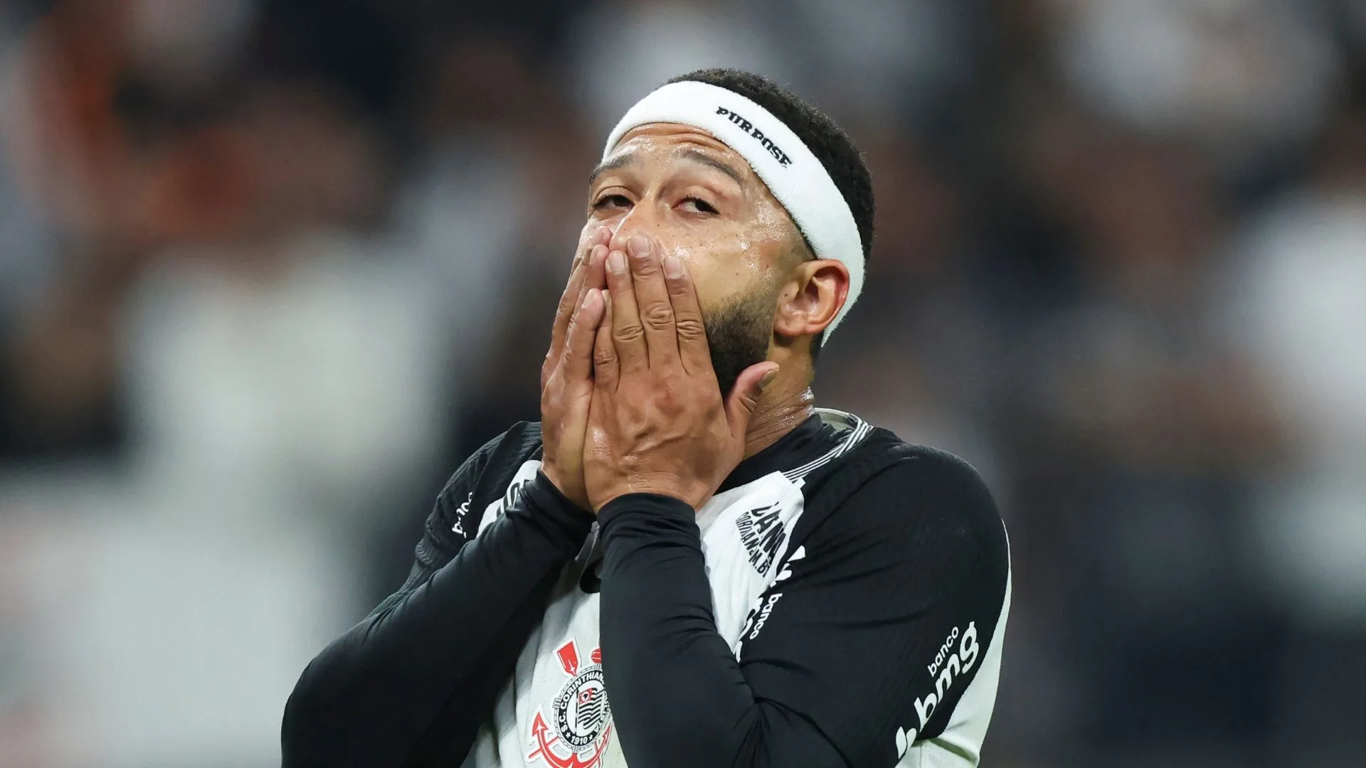 Corinthians cogita Gabigol como substituto de Depay em 2026