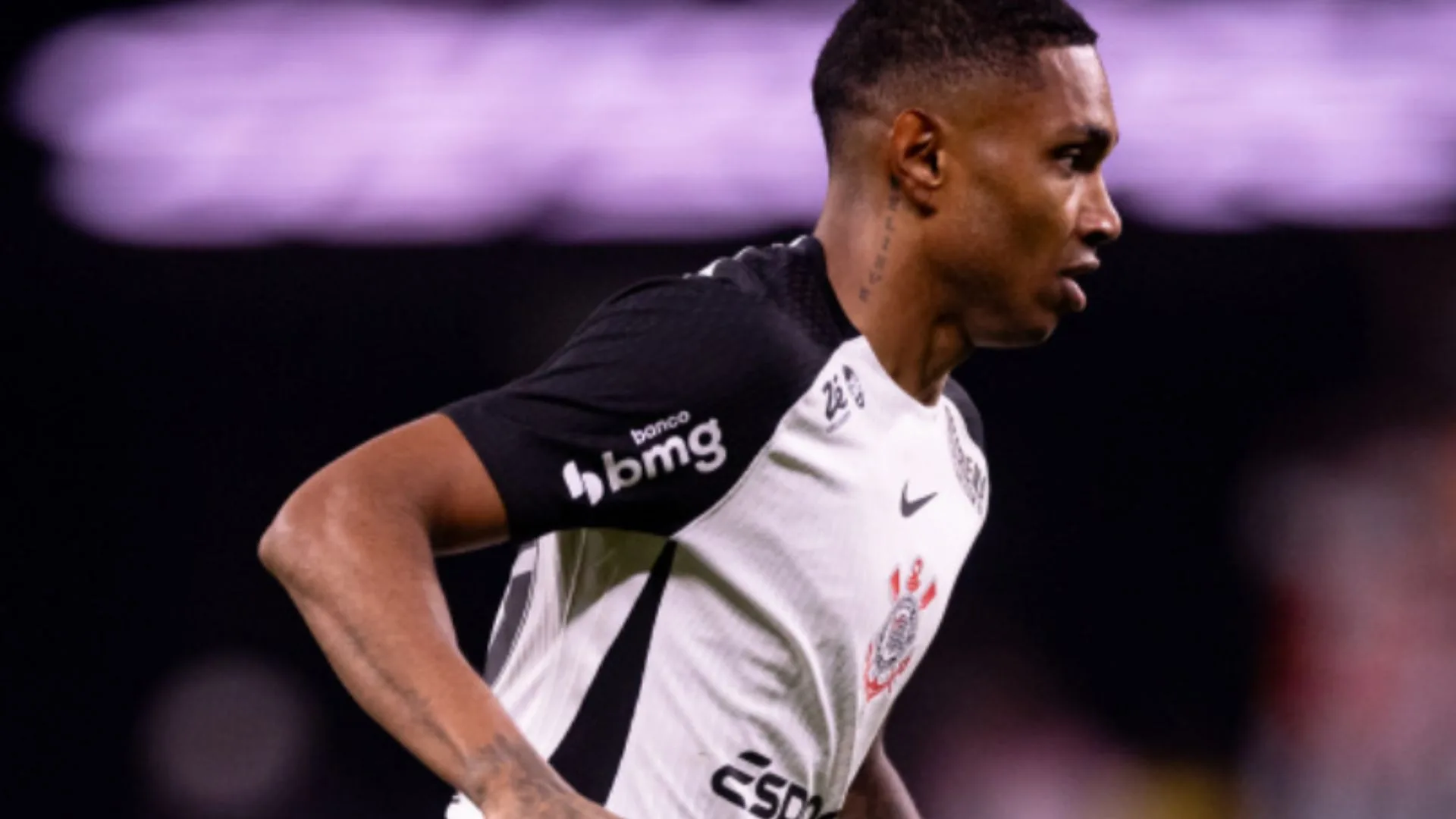 Corinthians contrata apenas um reforço na janela de transferências