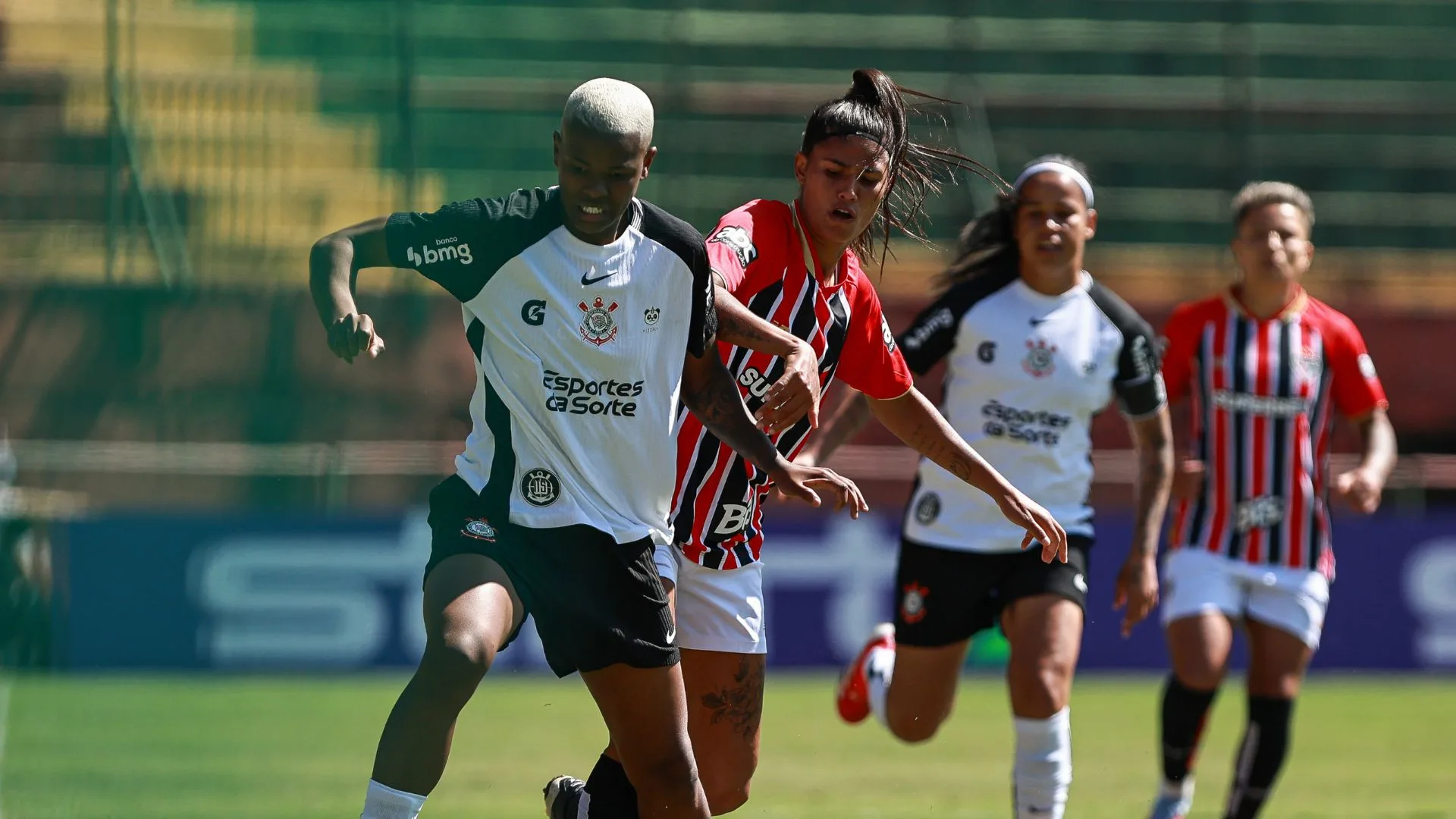 Corinthians e São Paulo batem recorde de Majestosos no Futebol Feminino em 2025 | Torcedores