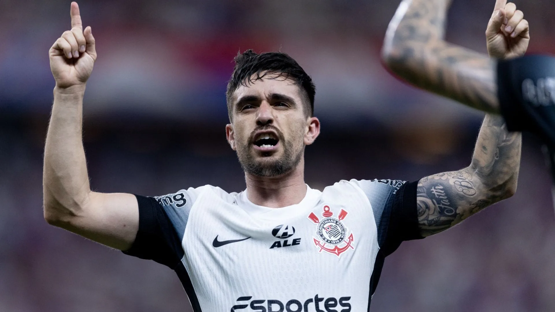 Corinthians economiza quase R$ 3 milhões com saídas de jogadores