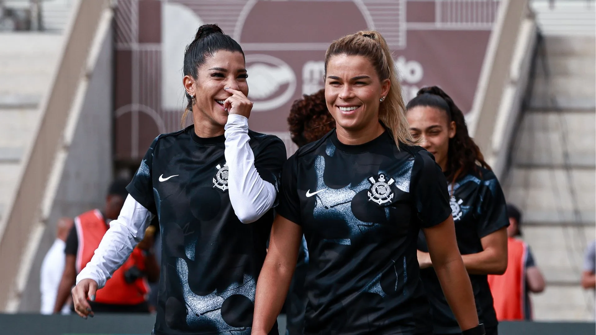 Corinthians encerra preparação para o jogo de ida das finais do Brasileirão Feminino, contra o Cruzeiro | Torcedores