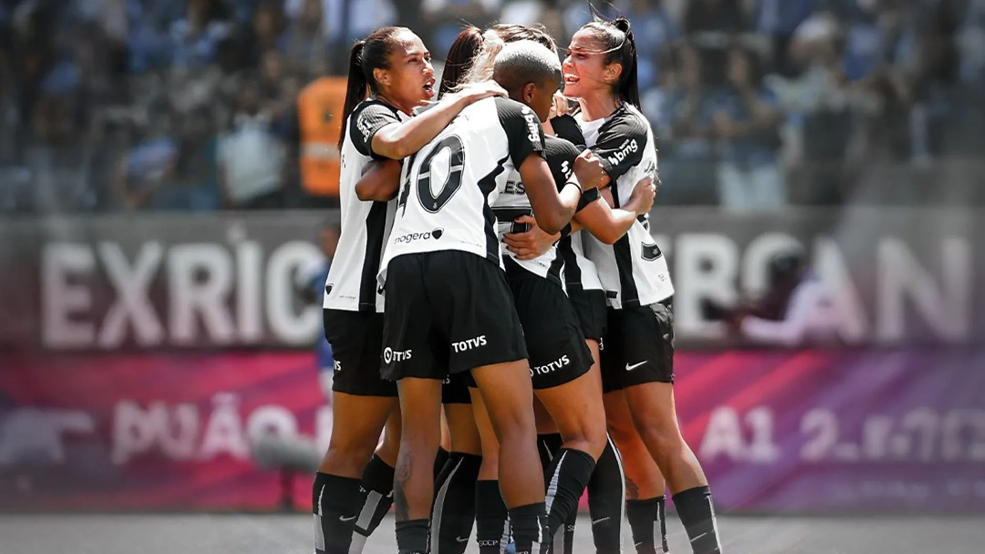 Corinthians vence o Cruzeiro por 1 a 0 e conquista o título do Brasileirão Feminino