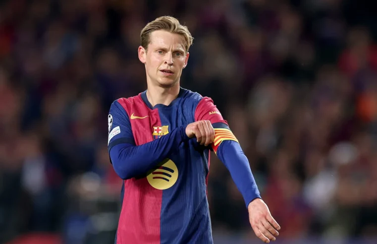 De Jong, do Barcelona, ​​revela que vê jogos do Corinthians