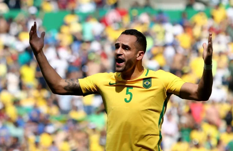 Renato Augusto admite preferir Corinthians em relação ao Flamengo