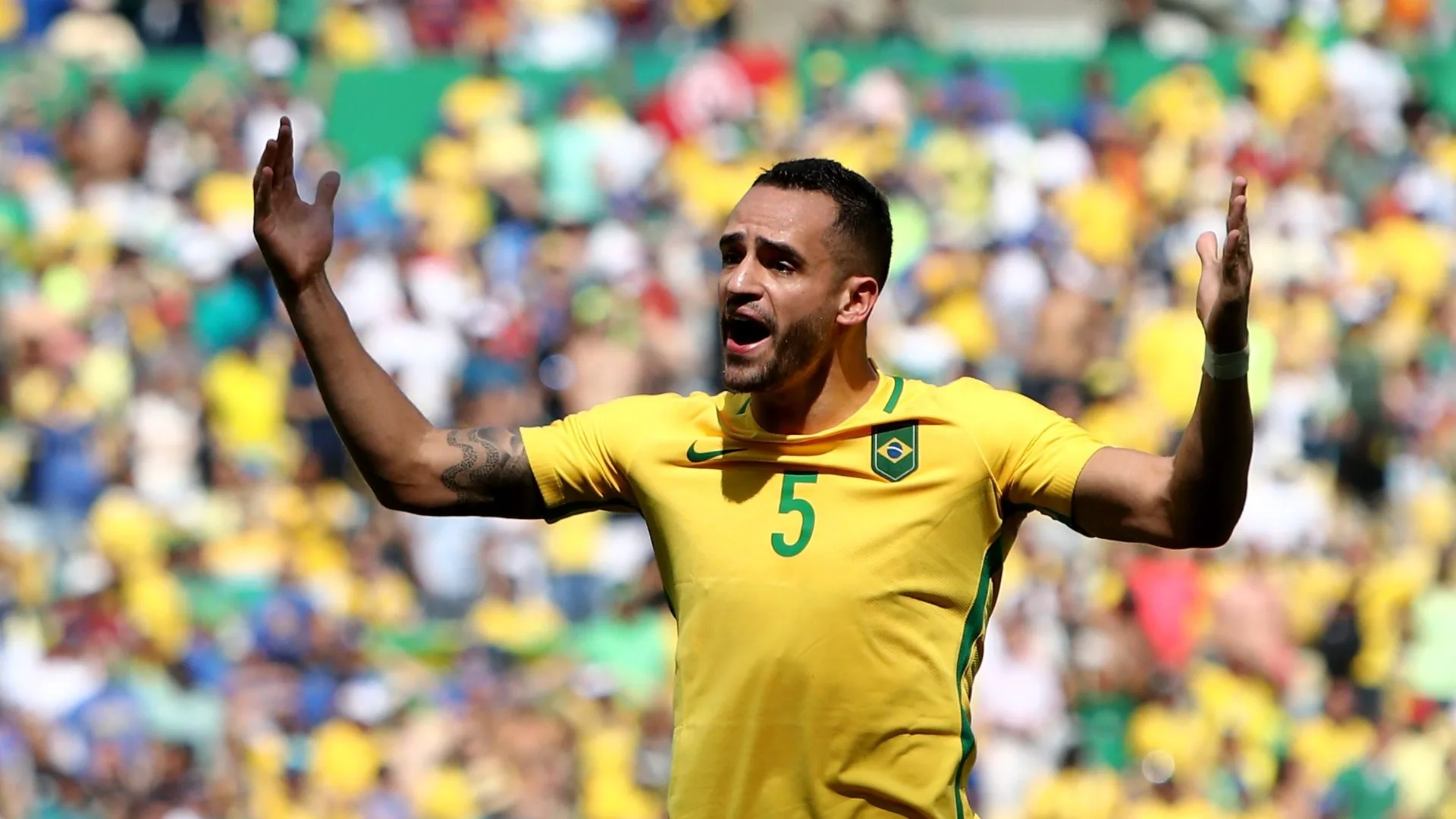 Renato Augusto admite preferir Corinthians em relação ao Flamengo